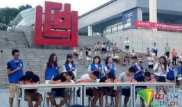 留校吃瓜大赛,留校吃瓜大赛，一场舌尖上的狂欢