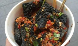 相亲吃臭豆腐瓜,臭豆腐瓜引发味蕾碰撞，见证爱情奇遇