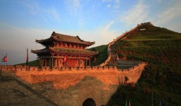 雁门关吃瓜,古战地里的现代“吃瓜”盛事