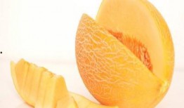 吃柚子和哈密瓜,夏日清新水果的完美邂逅