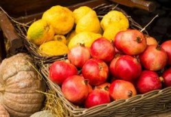 虚岁石榴吃瓜,揭秘吃瓜背后的文化内涵与生活智慧