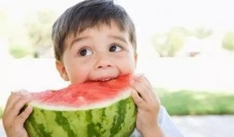 瓜娃喊瓜娃吃元宵,共度元宵佳节