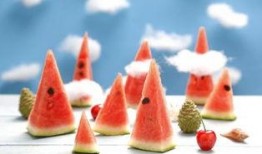 流行吃自己的瓜,揭秘流行吃瓜文化的现象与影响