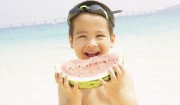 儿童吃瓜复古照片,那些年我们一起吃瓜的复古时光