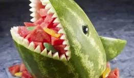 赠品带你吃瓜,跟随赠品探寻美食瓜界之旅