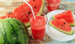 朋友吃瓜的视频,笑料百出！